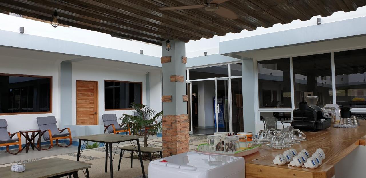Ocean Holic Resort Tagbilaran Exterior foto